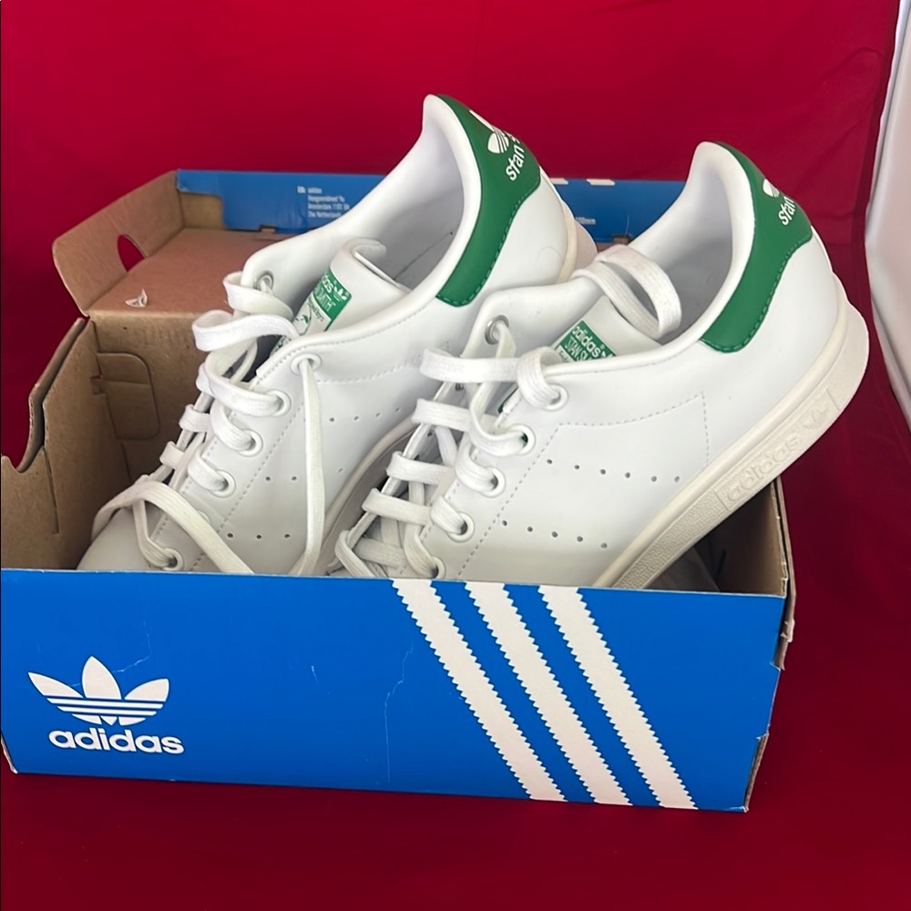 Stan Smith Adidas White Sneakers with Green Accents